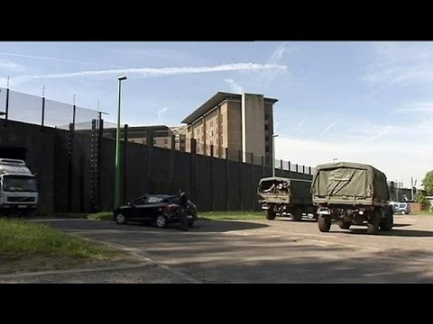 بالفيديو بلجيكا تكلف الجيش بحراسة السجون