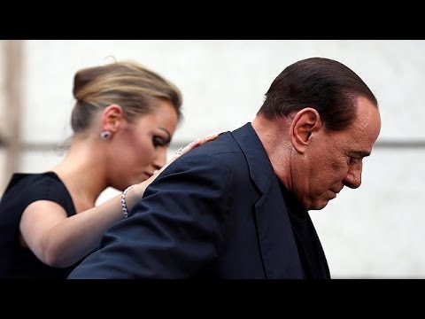 بالفيديو  برلسكوني في المستشفى بسبب قصور في القلب