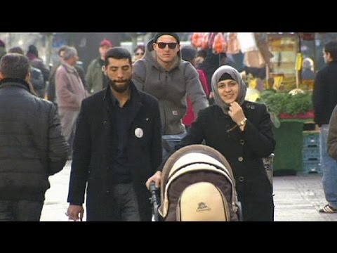 فيديو رئيس البنك المركزي الأوروبي يشجع أوروبا لاستقبال المزيد من المهاجرين