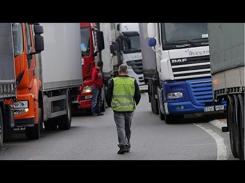 بالفيديو مظاهرة في بروكسل لممثلين عن شركات نقل بري من وسط و شرق أوروبا