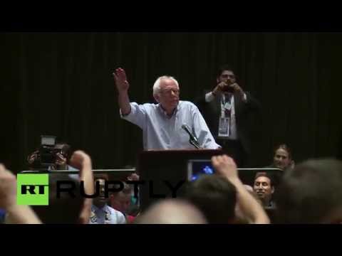 أنصار ساندرز مندهشون لدعوته لهم انتخاب كلينتون