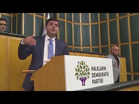 بالفيديو الادعاء التركي يسعى إلى سجن صلاح الدين ديمرتاش