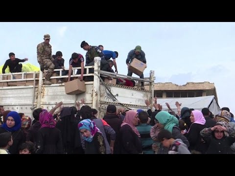 شاهد فرار أكثر من 180 ألف شخص جراء المعارك غرب الموصل