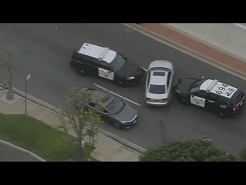 شاهد مطاردة هوليوودية بين سائق بارع والشرطة الأميركية